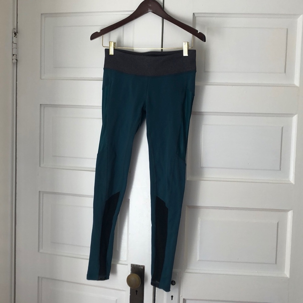 Alo yoga pants